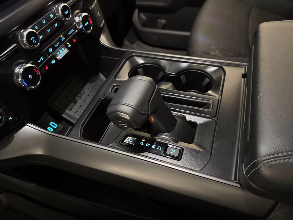 2024 Oxford White Ford F-150 XLT 4X4 Truck