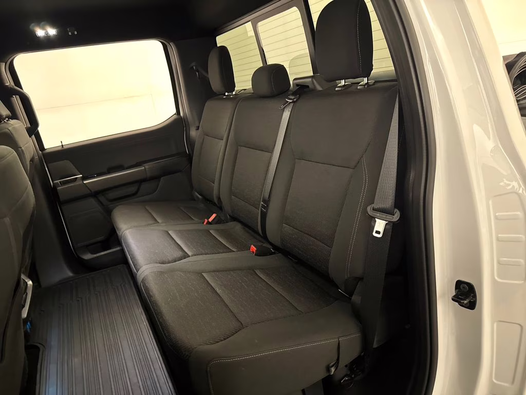 2024 Oxford White Ford F-150 XLT 4X4 Truck
