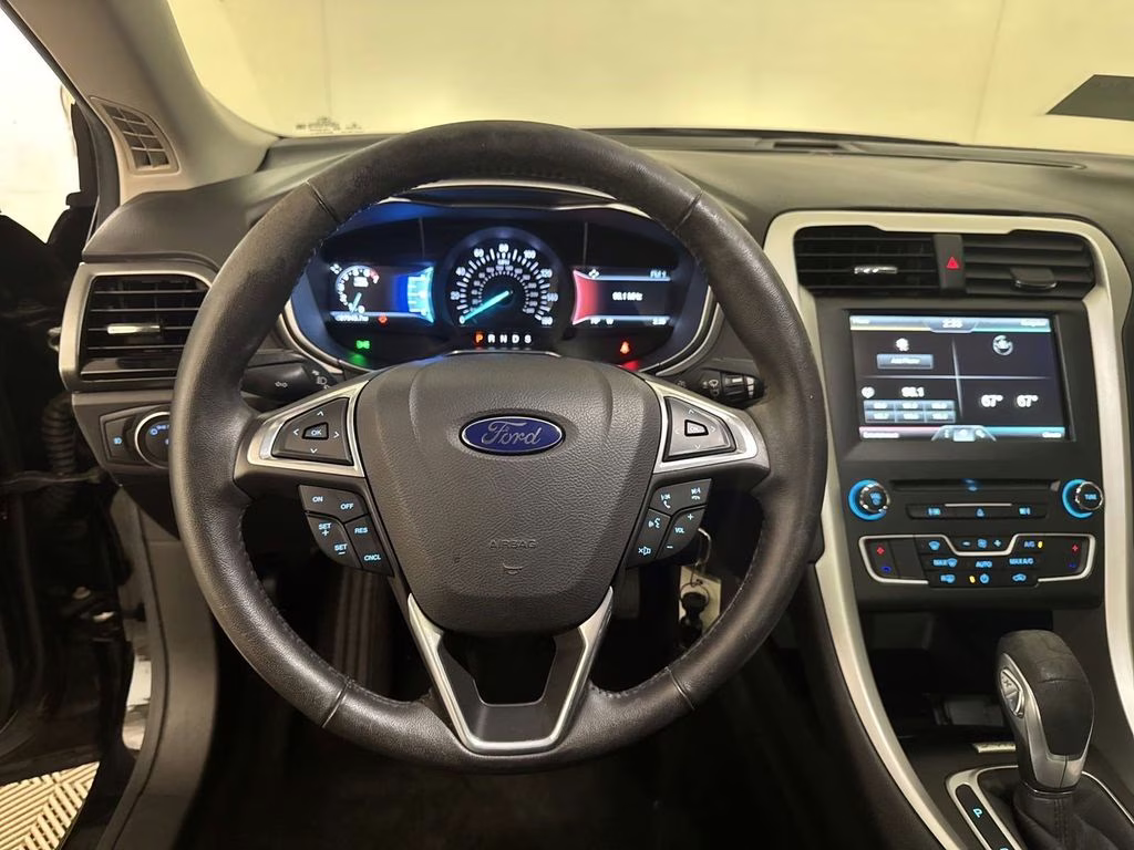 2016 Shadow Black Ford Fusion SE FWD Sedan