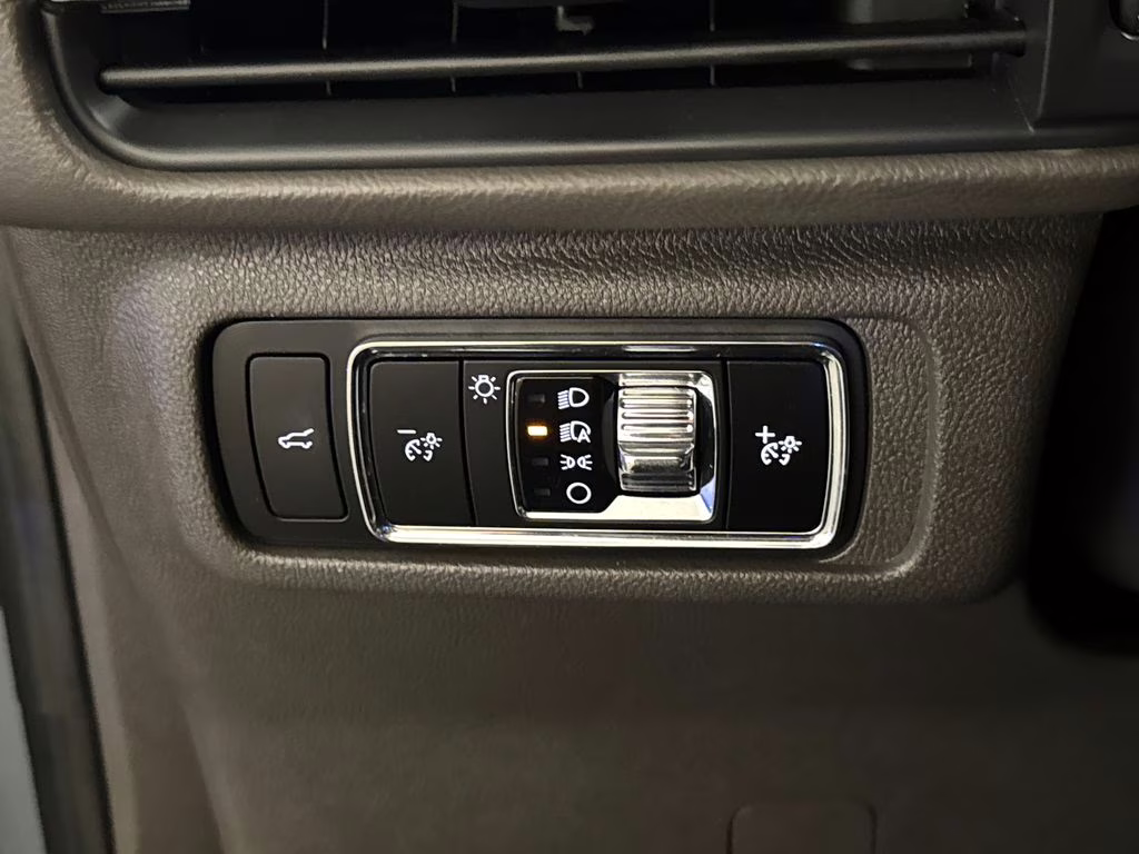 2023 Whisper Blue Metallic Clearcoat Lincoln Corsair Reserve FWD SUV