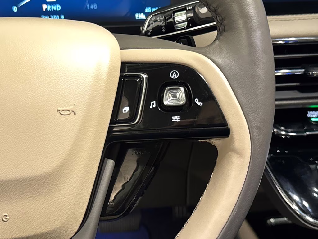 2023 Whisper Blue Metallic Clearcoat Lincoln Corsair Reserve FWD SUV