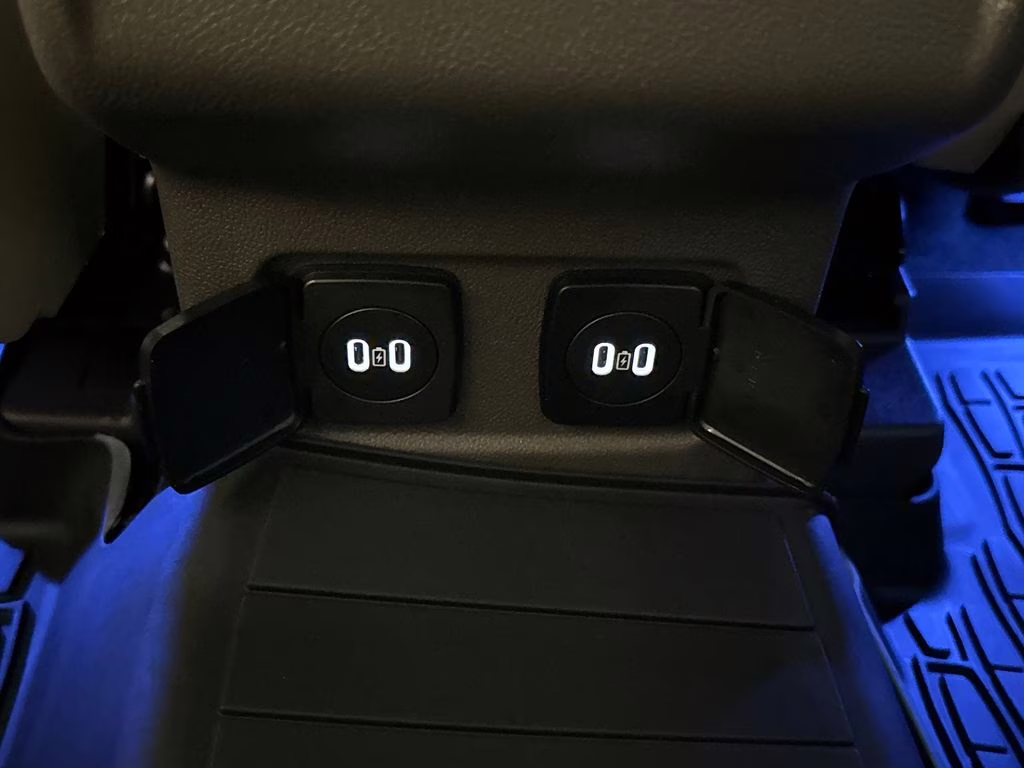 2023 Whisper Blue Metallic Clearcoat Lincoln Corsair Reserve FWD SUV