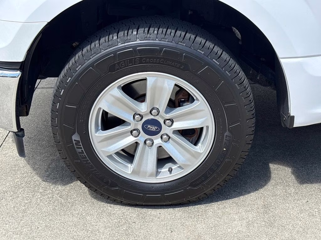2017 Oxford White Ford F-150 XL RWD Truck