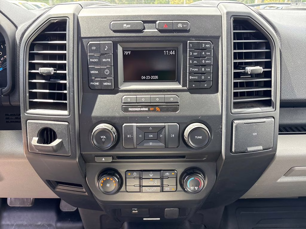 2017 Oxford White Ford F-150 XL RWD Truck