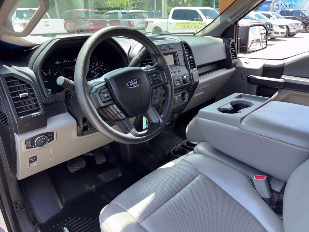 2017 Oxford White Ford F-150 XL RWD Truck