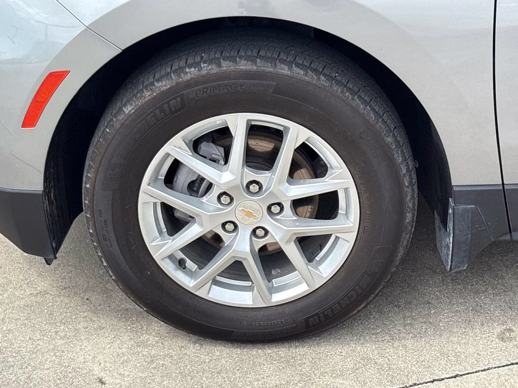 2024 Sterling Gray Metallic Chevrolet Equinox LT FWD SUV