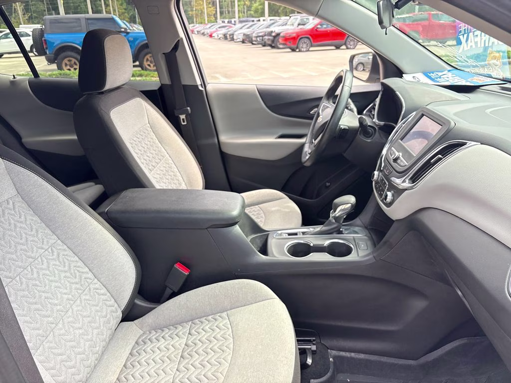 2024 Sterling Gray Metallic Chevrolet Equinox LT FWD SUV