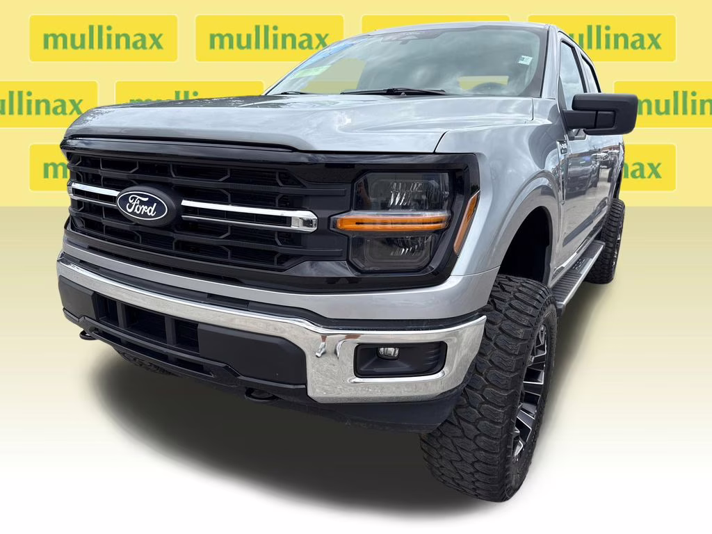 2025 Iconic Silver Metallic Ford F-150 XLT w/ LIFTKIT 4X4 Truck