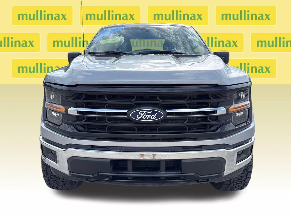 2025 Iconic Silver Metallic Ford F-150 XLT w/ LIFTKIT 4X4 Truck