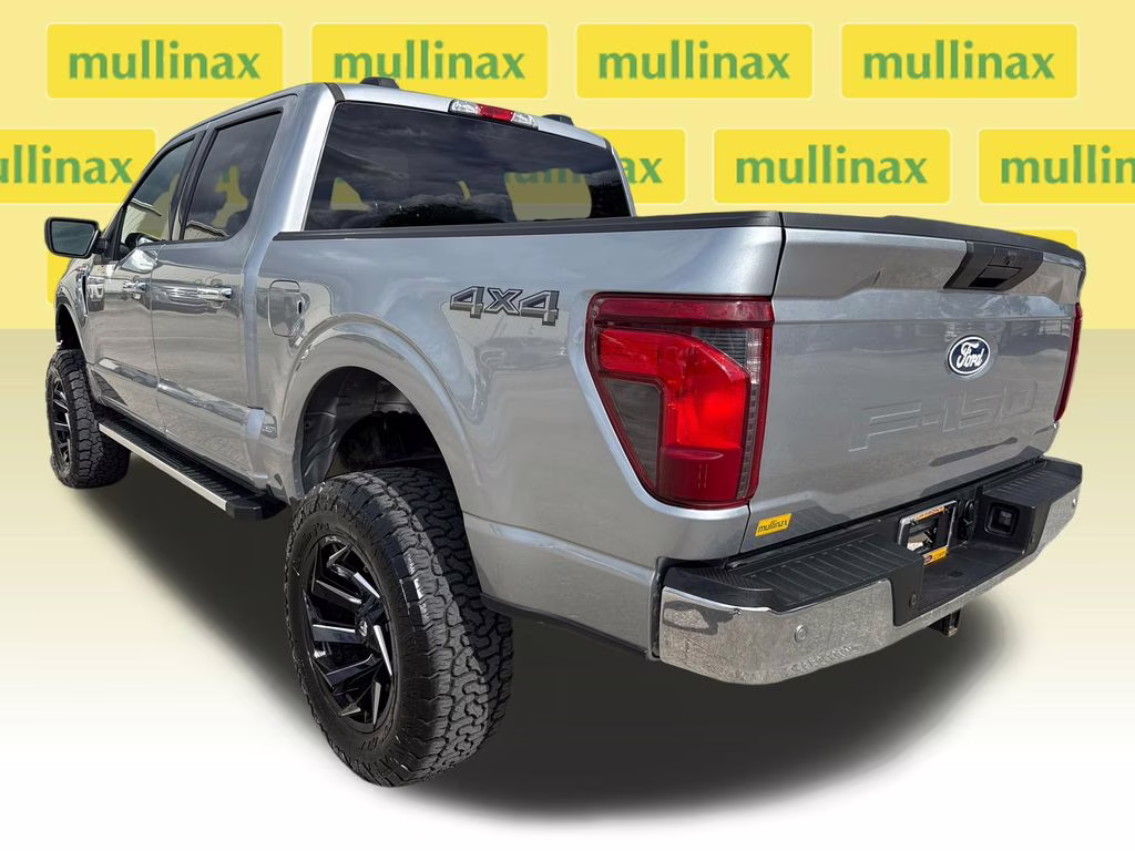 2025 Iconic Silver Metallic Ford F-150 XLT w/ LIFTKIT 4X4 Truck