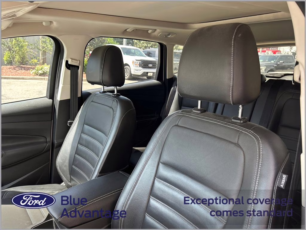 2017 White Platinum Metallic Tri-Coat Ford Escape Titanium FWD SUV