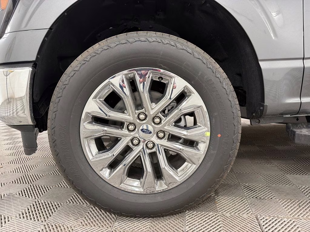 2026 CARBONIZED GRAY Ford F-150 Lariat 4X4 Truck