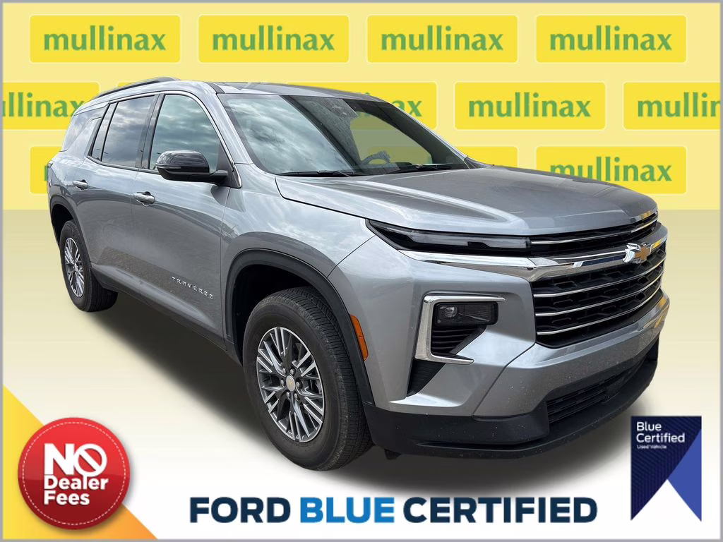 2026 Sterling Gray Metallic Chevrolet Traverse LT FWD SUV