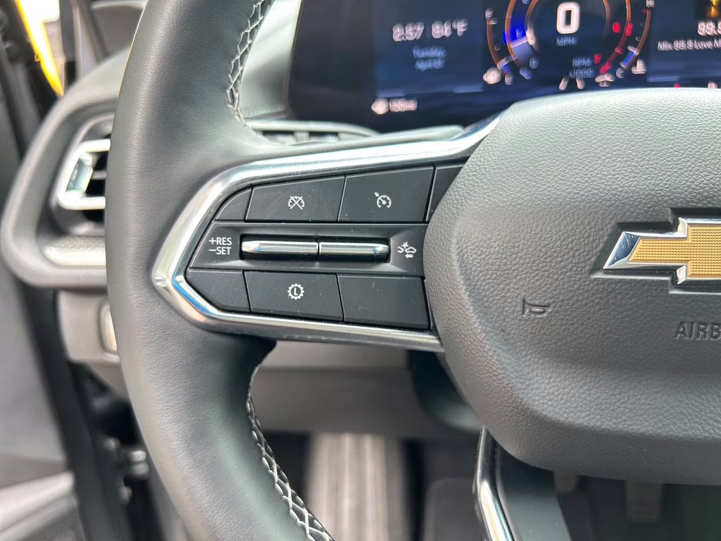 2026 Sterling Gray Metallic Chevrolet Traverse LT FWD SUV