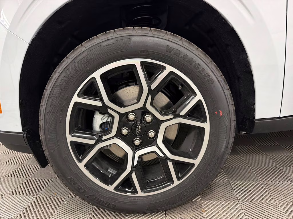 2026 SPACE WHITE Ford Maverick Lariat AWD Truck