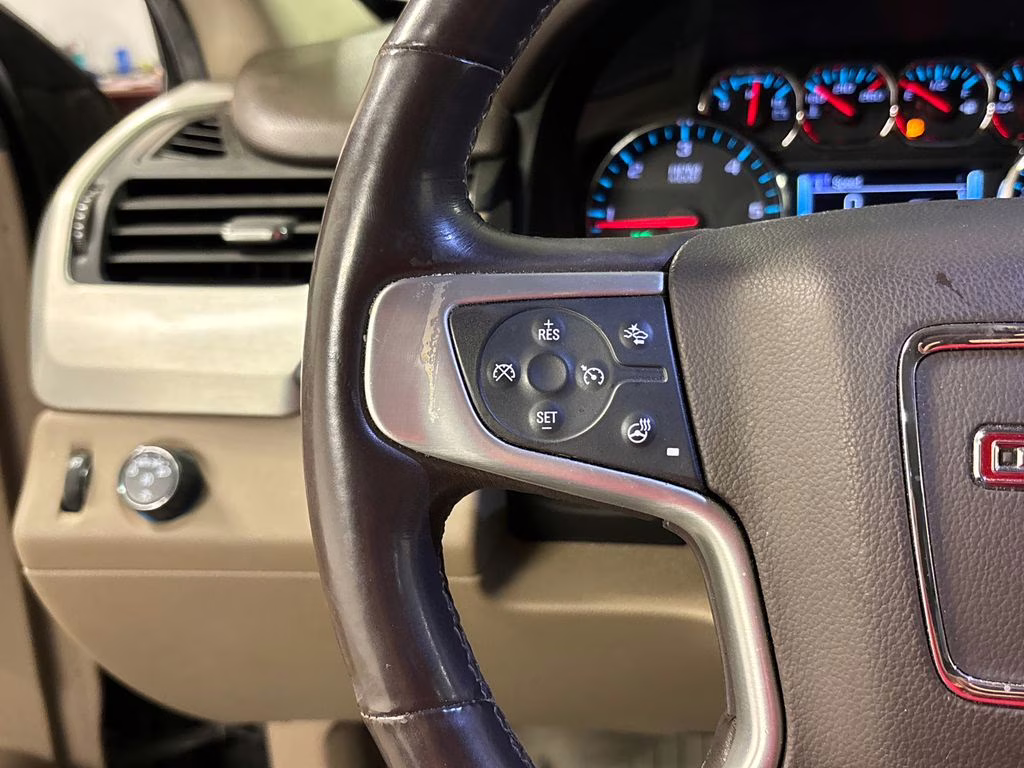 2017 Onyx Black GMC Yukon SLT RWD SUV