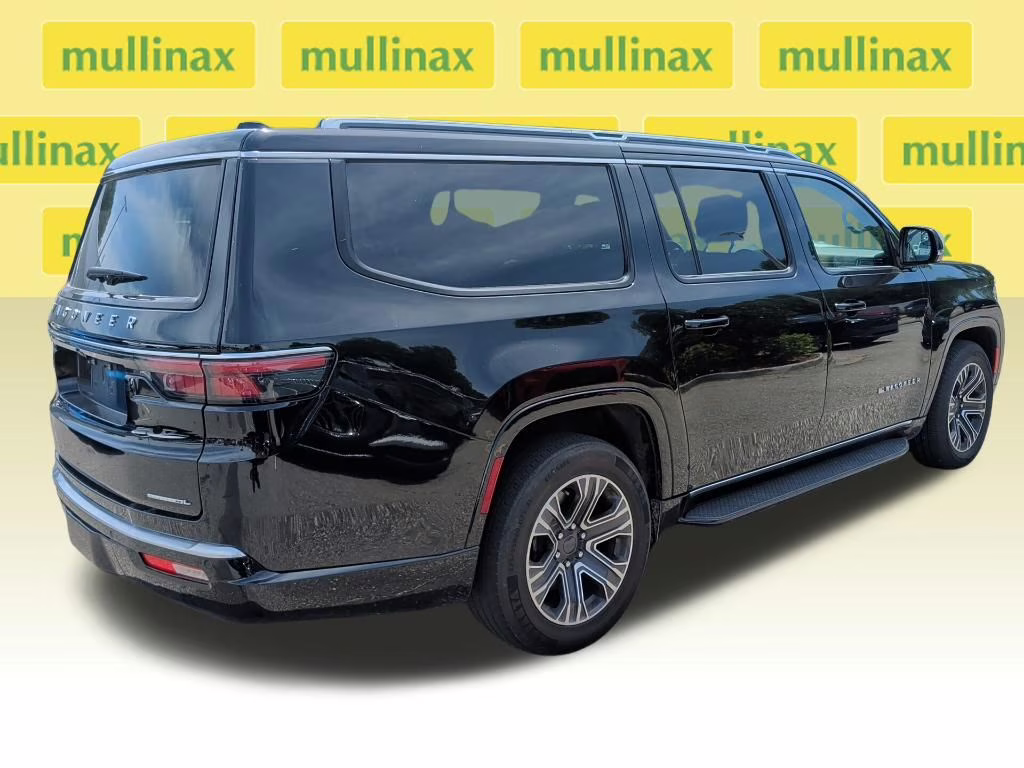 2023 Diamond Black Crystal Pearlcoat Jeep Wagoneer L Series II RWD SUV