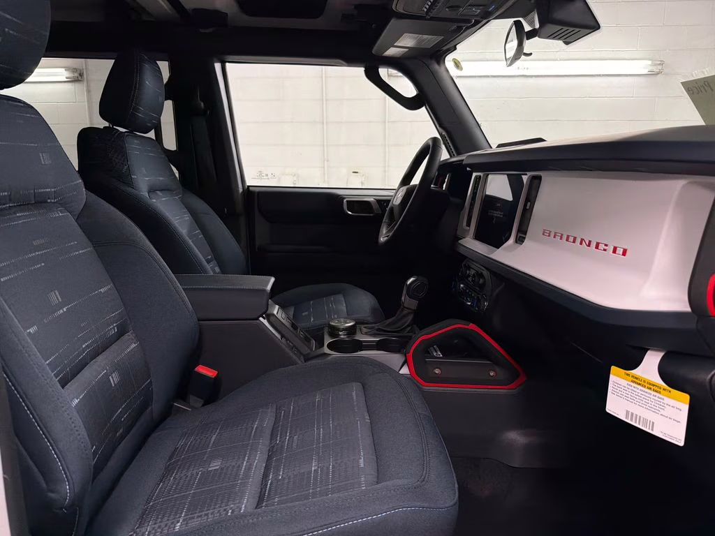 2026 AVALANCHE GRAY Ford Bronco Heritage Edition 4X4 SUV