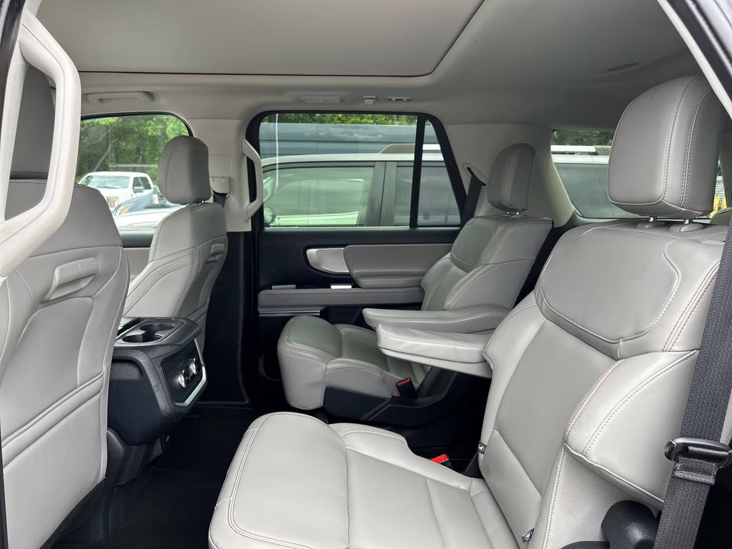 2025 Agate Black Metallic Ford Expedition Active RWD SUV