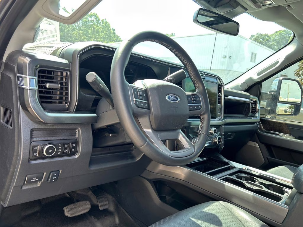 2025 Carbonized Gray Metallic Ford Super Duty F-250 SRW Lariat 4X4 Truck