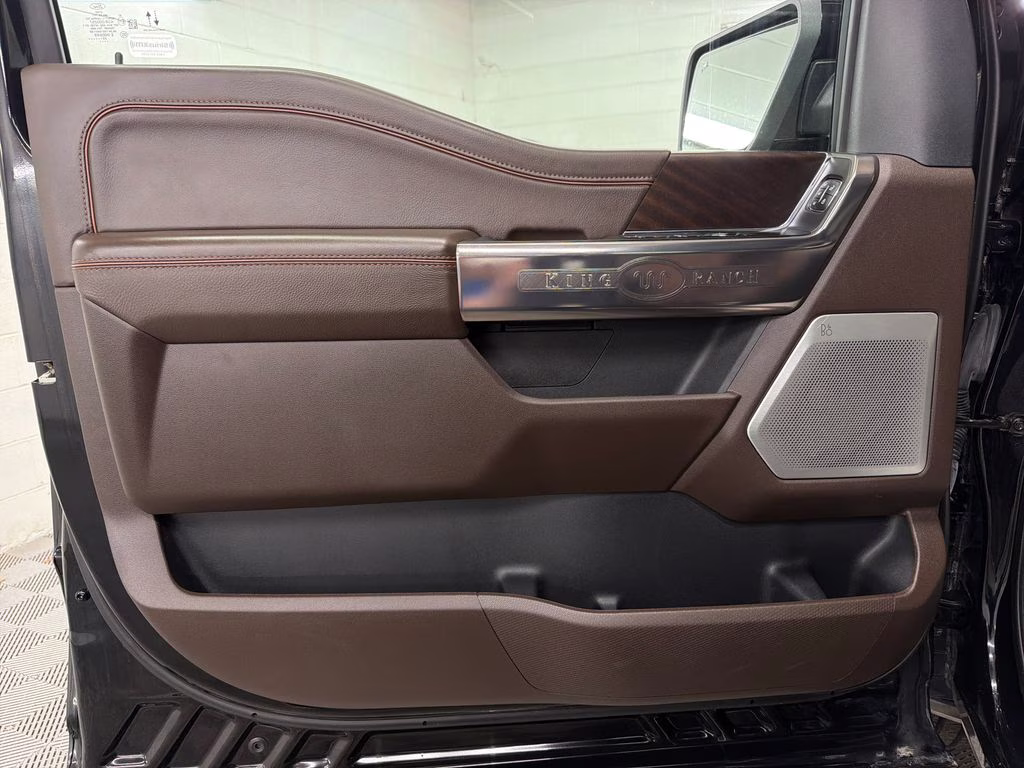 2023 Agate Black Metallic Ford F-150 King Ranch 4X4 Truck