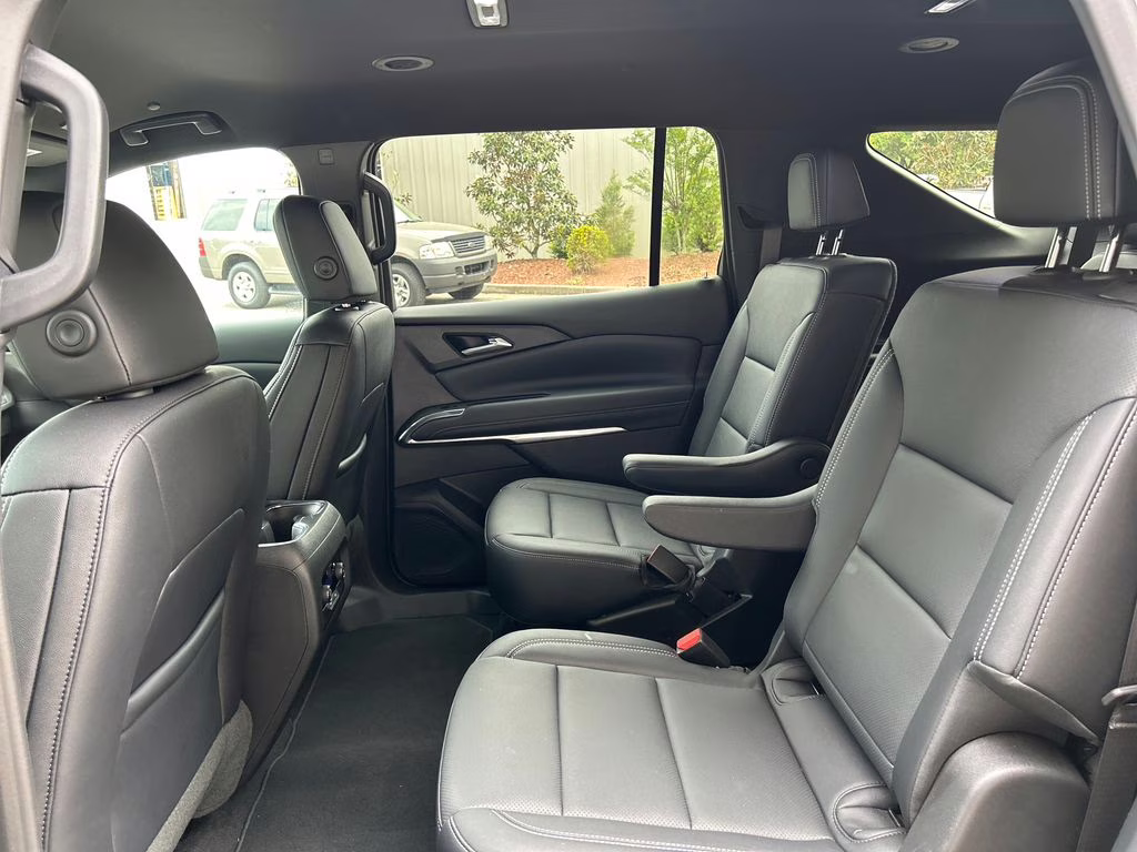 2026 Sterling Gray Metallic Chevrolet Traverse LT FWD SUV