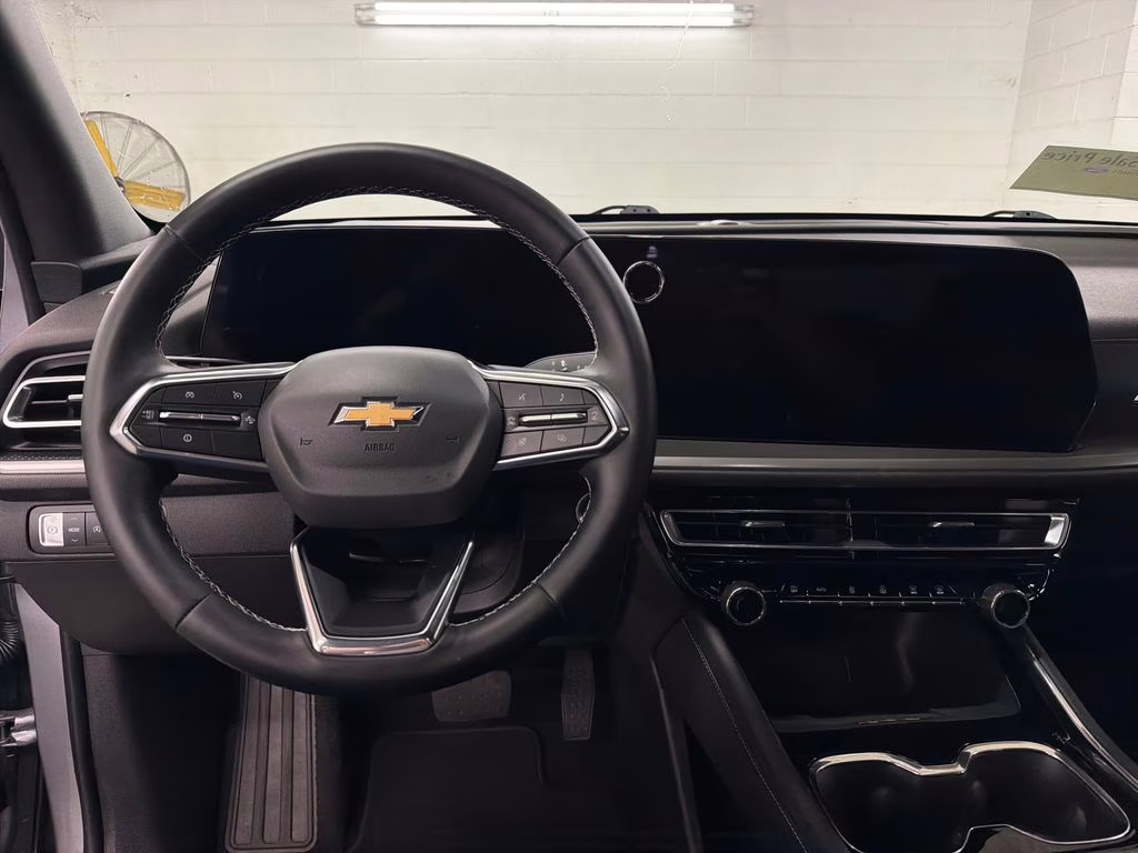 2026 Sterling Gray Metallic Chevrolet Traverse LT FWD SUV