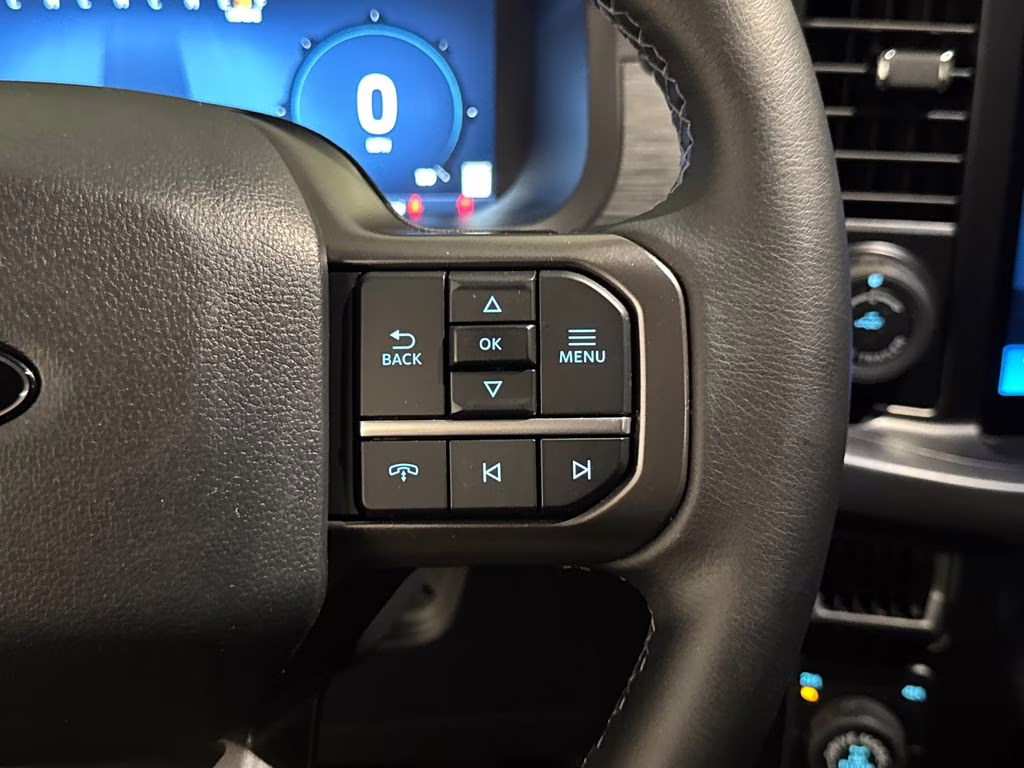 2024 Oxford White Ford F-150 XLT 4X4 Truck