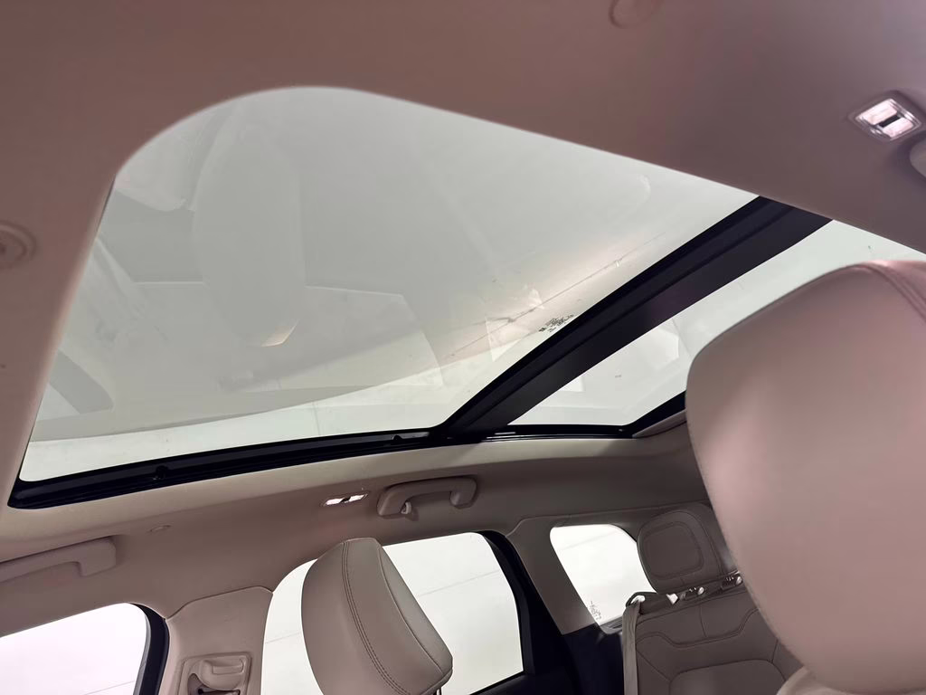 2023 Whisper Blue Metallic Clearcoat Lincoln Corsair Reserve FWD SUV