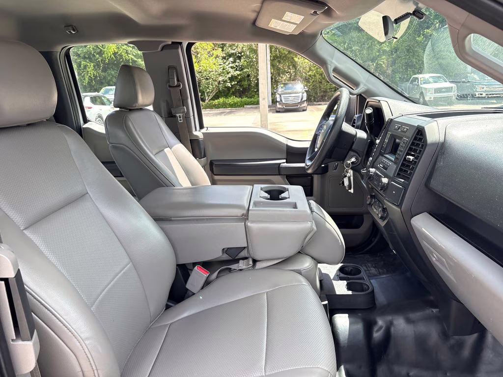 2017 Oxford White Ford F-150 XL RWD Truck