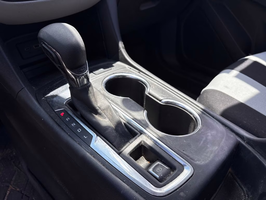2024 Sterling Gray Metallic Chevrolet Equinox LT FWD SUV