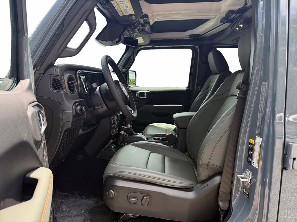 2026 Anvil Clearcoat Jeep Gladiator Mojave 4X4 Truck