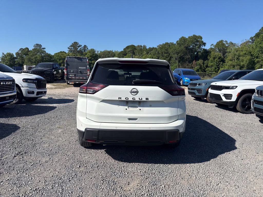 2024 White Nissan Rogue S FWD SUV