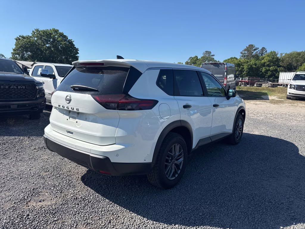 2024 White Nissan Rogue S FWD SUV