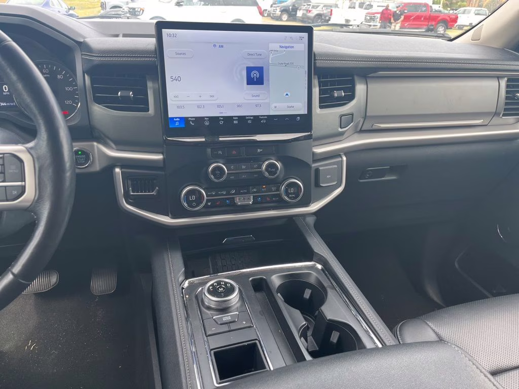 2024 White Ford Expedition Max XLT RWD SUV