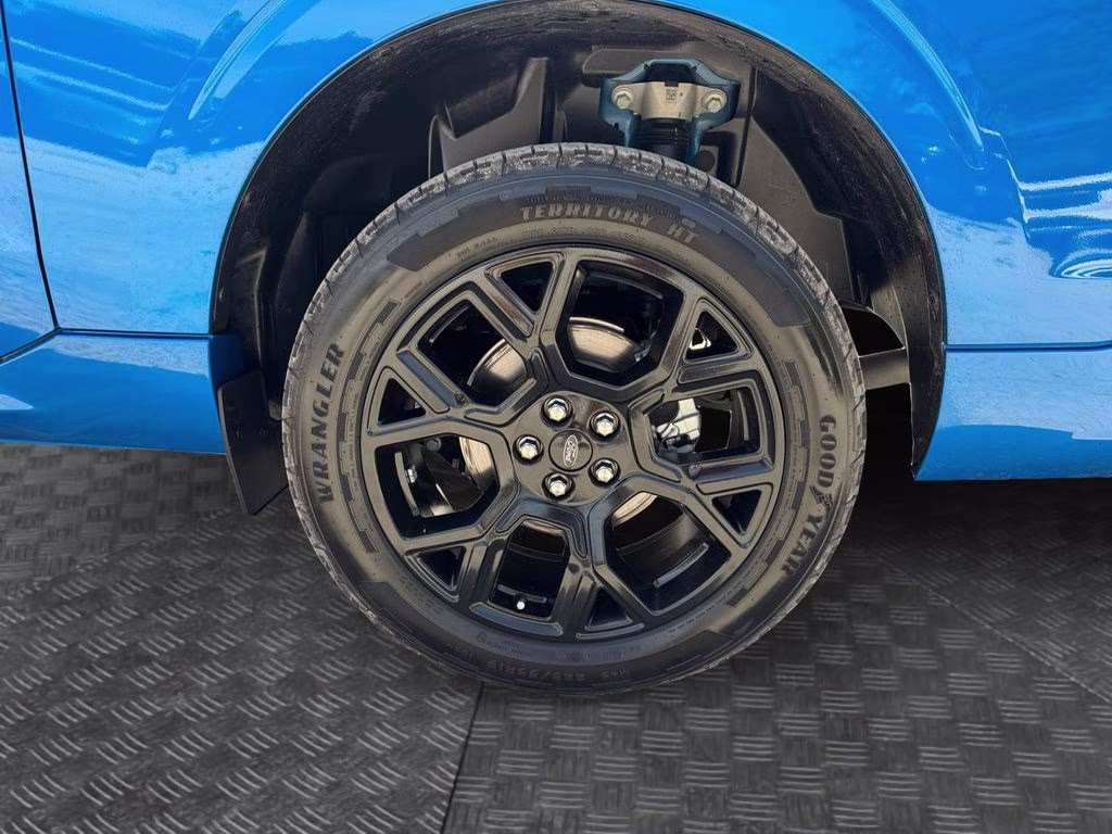 2025 Blue Ford Maverick Lobo High AWD Truck