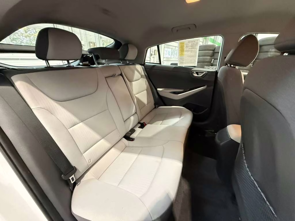 2021 Ceramic White Hyundai Ioniq Electric SE FWD Hatchback
