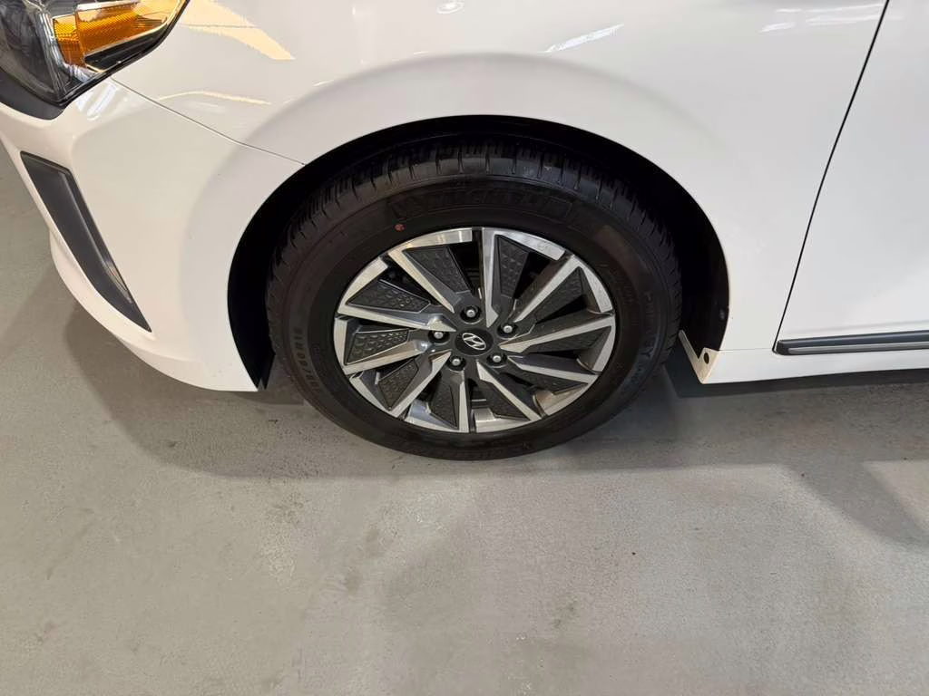 2021 Ceramic White Hyundai Ioniq Electric SE FWD Hatchback