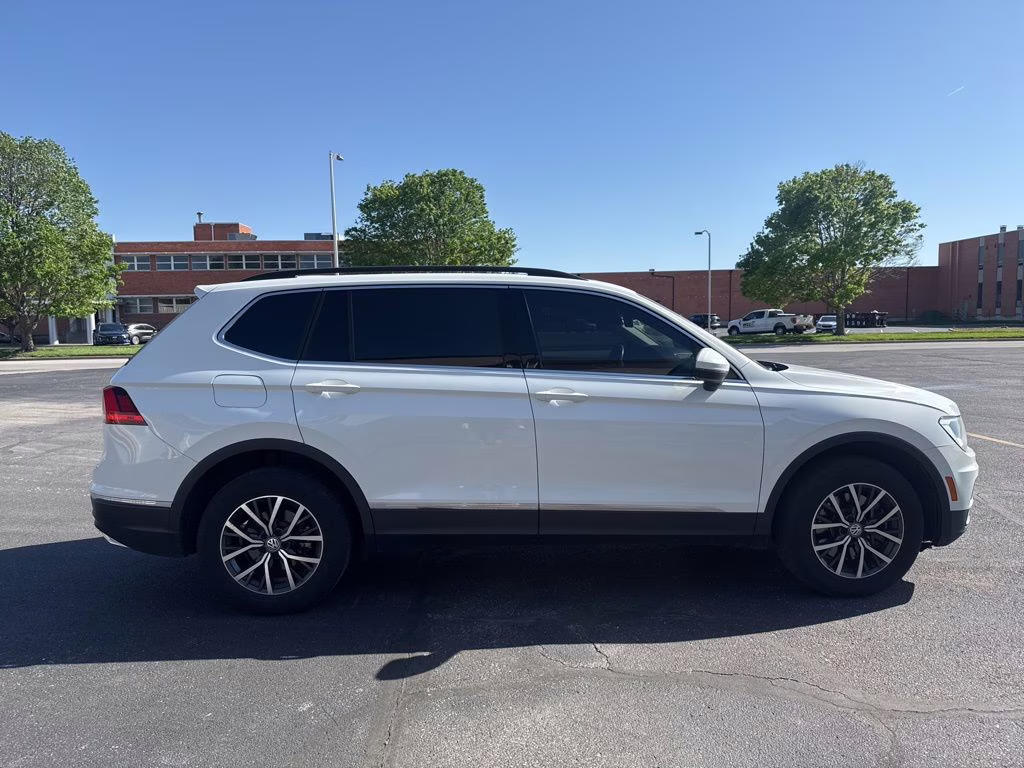 2018 Pure White Volkswagen Tiguan 2.0T SE AWD SUV