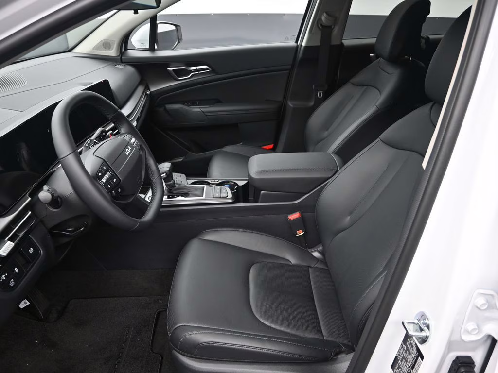 2026 Glacial White Pearl Kia Sportage EX FWD SUV