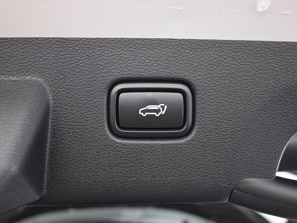 2026 Glacial White Pearl Kia Sportage EX FWD SUV