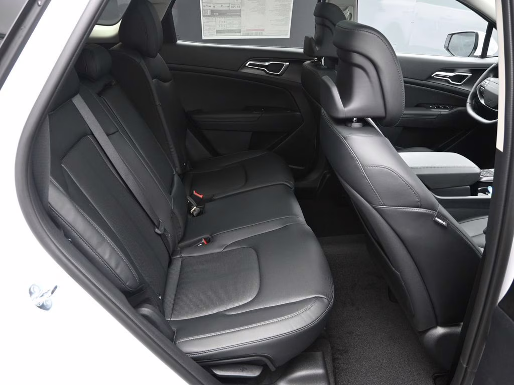 2026 Glacial White Pearl Kia Sportage EX FWD SUV