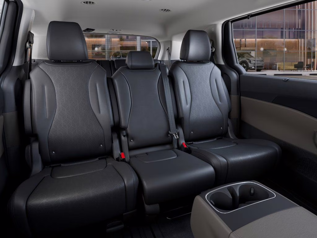 2026 Snow White Pearl Kia Carnival EX FWD Van