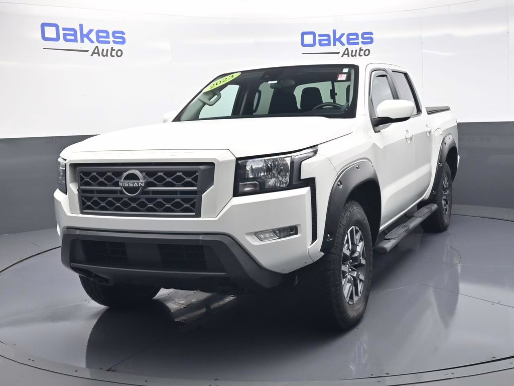 2023 Glacier White Nissan Frontier SV 4X4 Truck