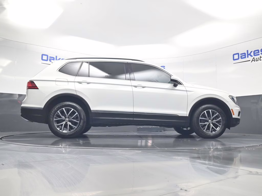 2018 Pure White Volkswagen Tiguan 2.0T SE AWD SUV
