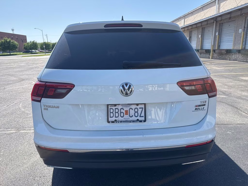2018 Pure White Volkswagen Tiguan 2.0T SE AWD SUV