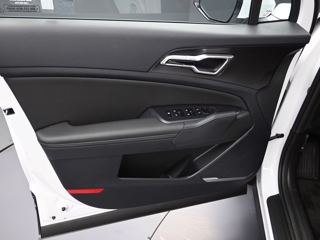 2026 Glacial White Pearl Kia Sportage EX FWD SUV