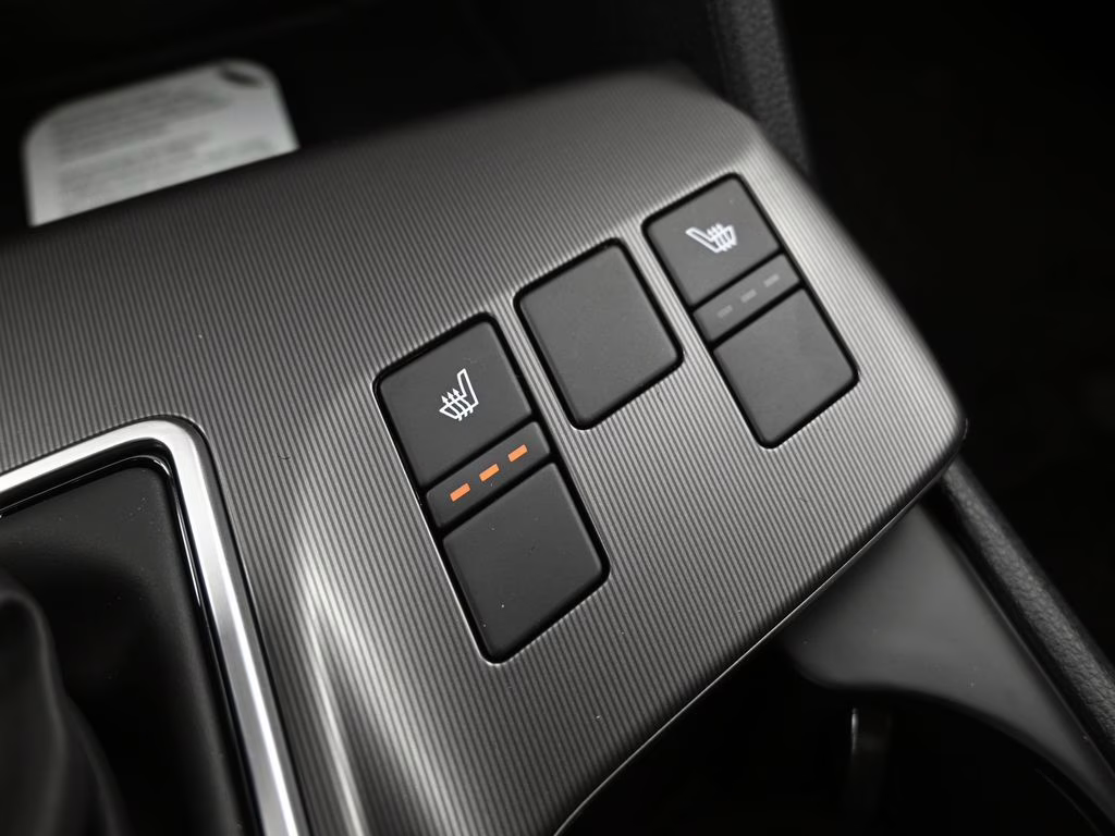 2026 Glacial White Pearl Kia Sportage EX FWD SUV