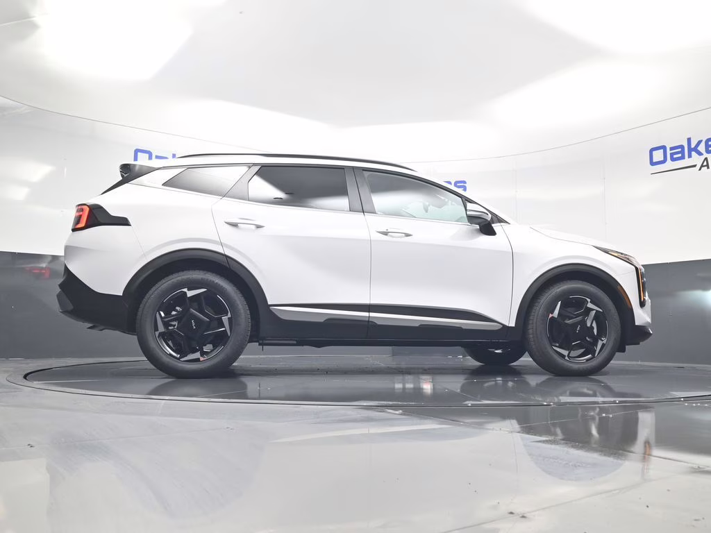 2026 Glacial White Pearl Kia Sportage EX FWD SUV