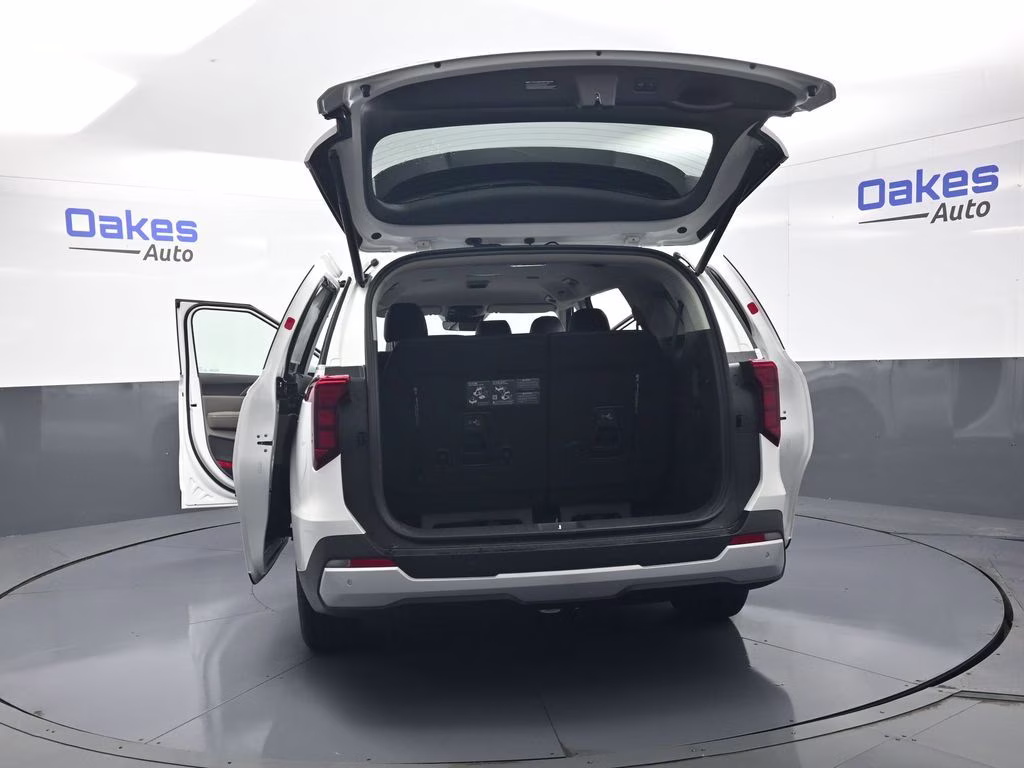 2026 Snow White Pearl Kia Carnival EX FWD Van